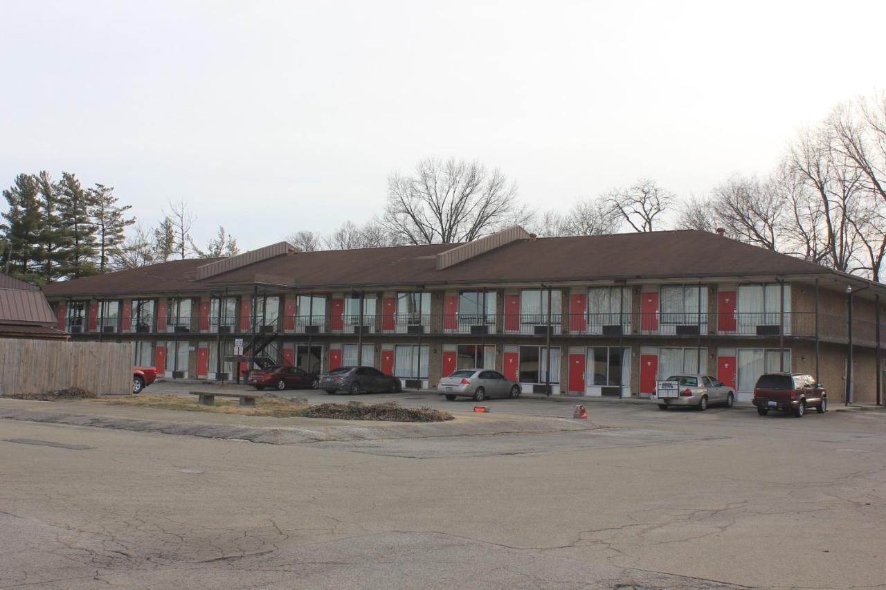 Red Carpet Inn - Louisville Dış mekan fotoğraf