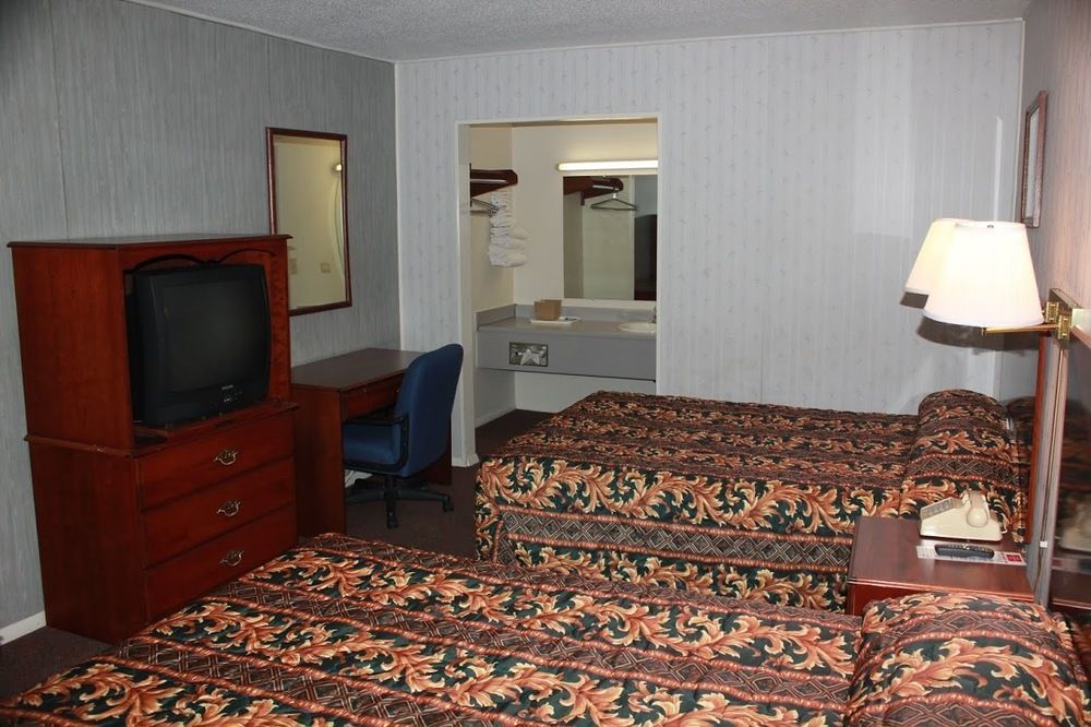 Red Carpet Inn - Louisville Dış mekan fotoğraf
