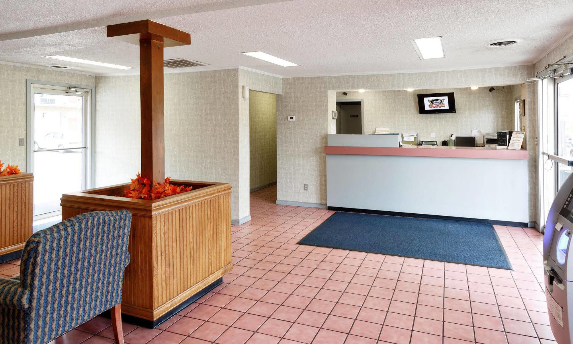 Red Carpet Inn - Louisville Dış mekan fotoğraf